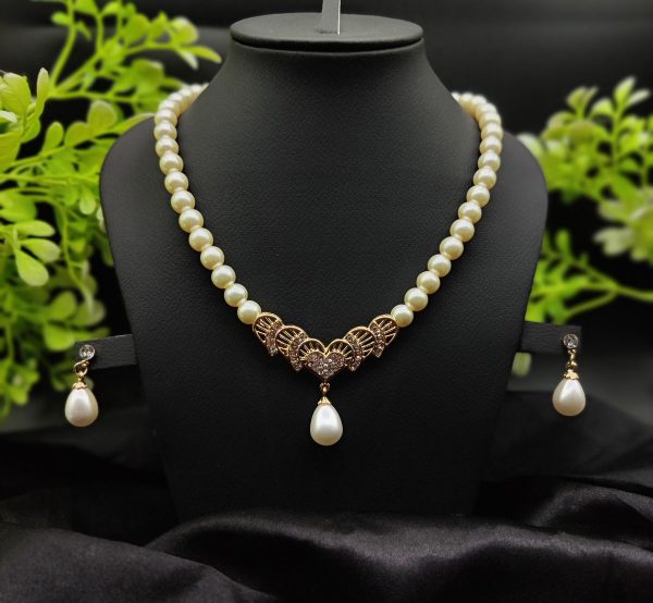 Elegance Necklace Set With Drop Earrings